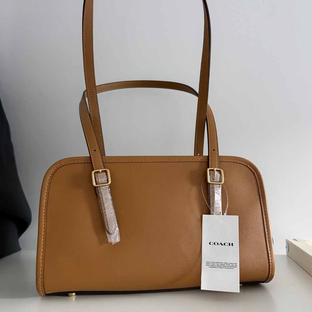 Coach Swing Zip Shoulder Bag Honey Brown (Full Size, not 20)